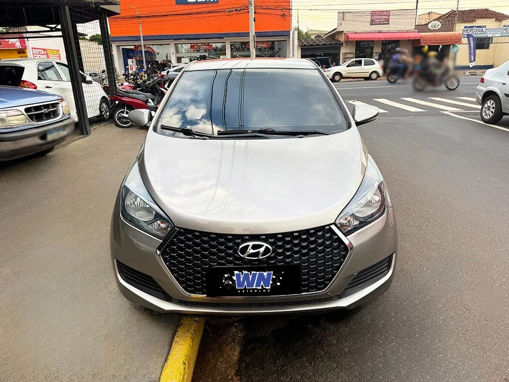 HYUNDAI HB20