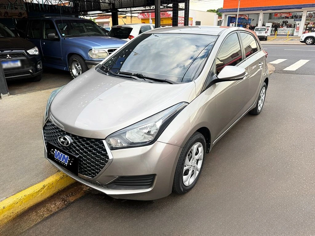 HYUNDAI HB20
