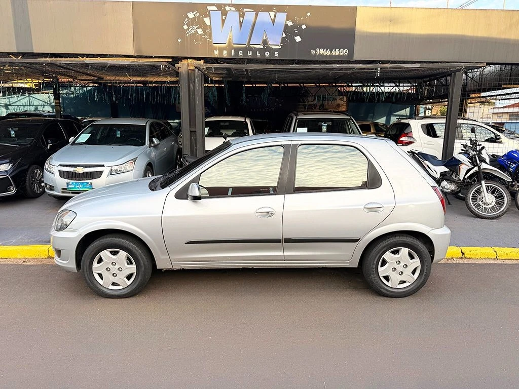 CELTA 1.0 MPFI LT 8V
