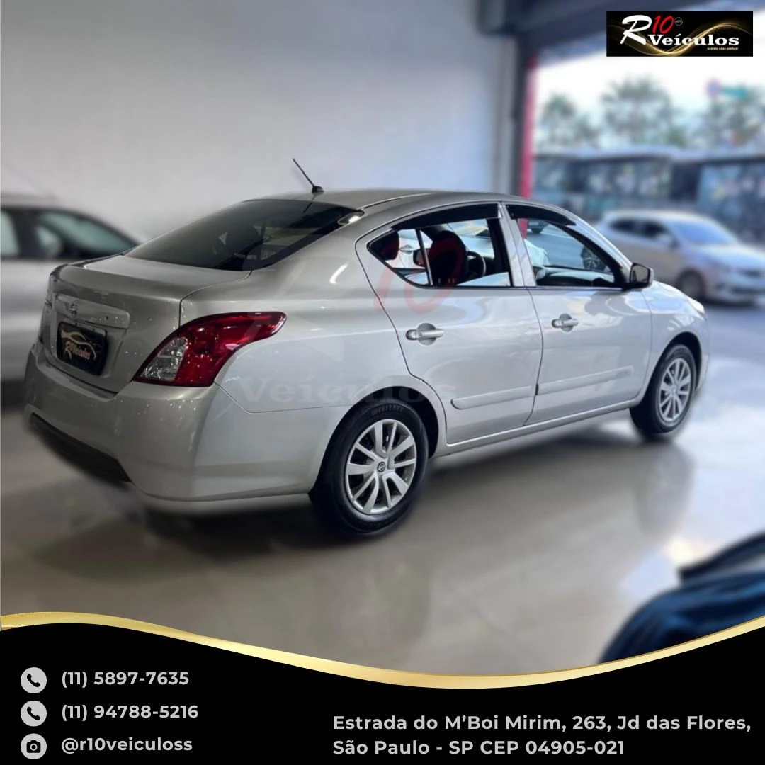 NISSAN VERSA