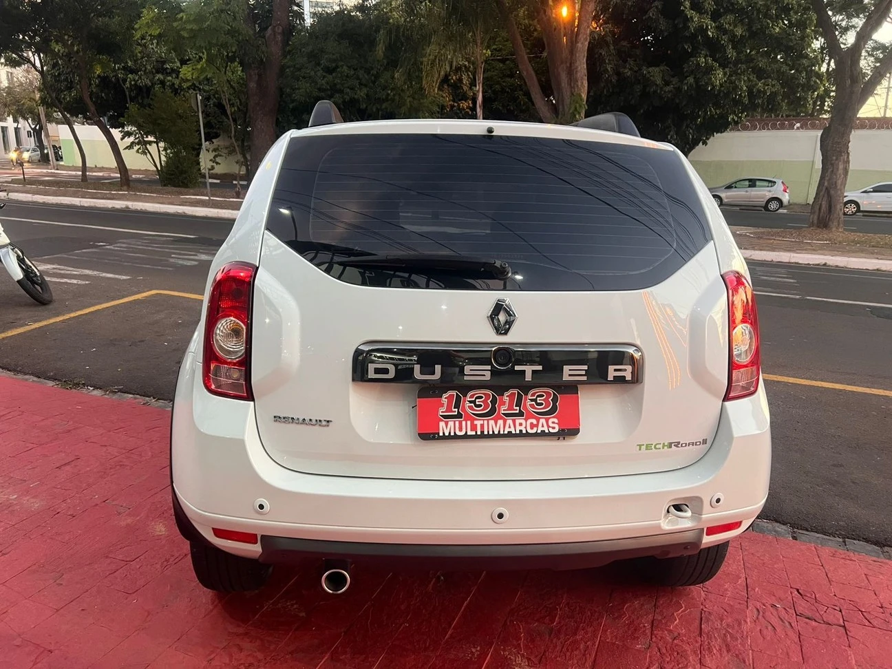 RENAULT DUSTER