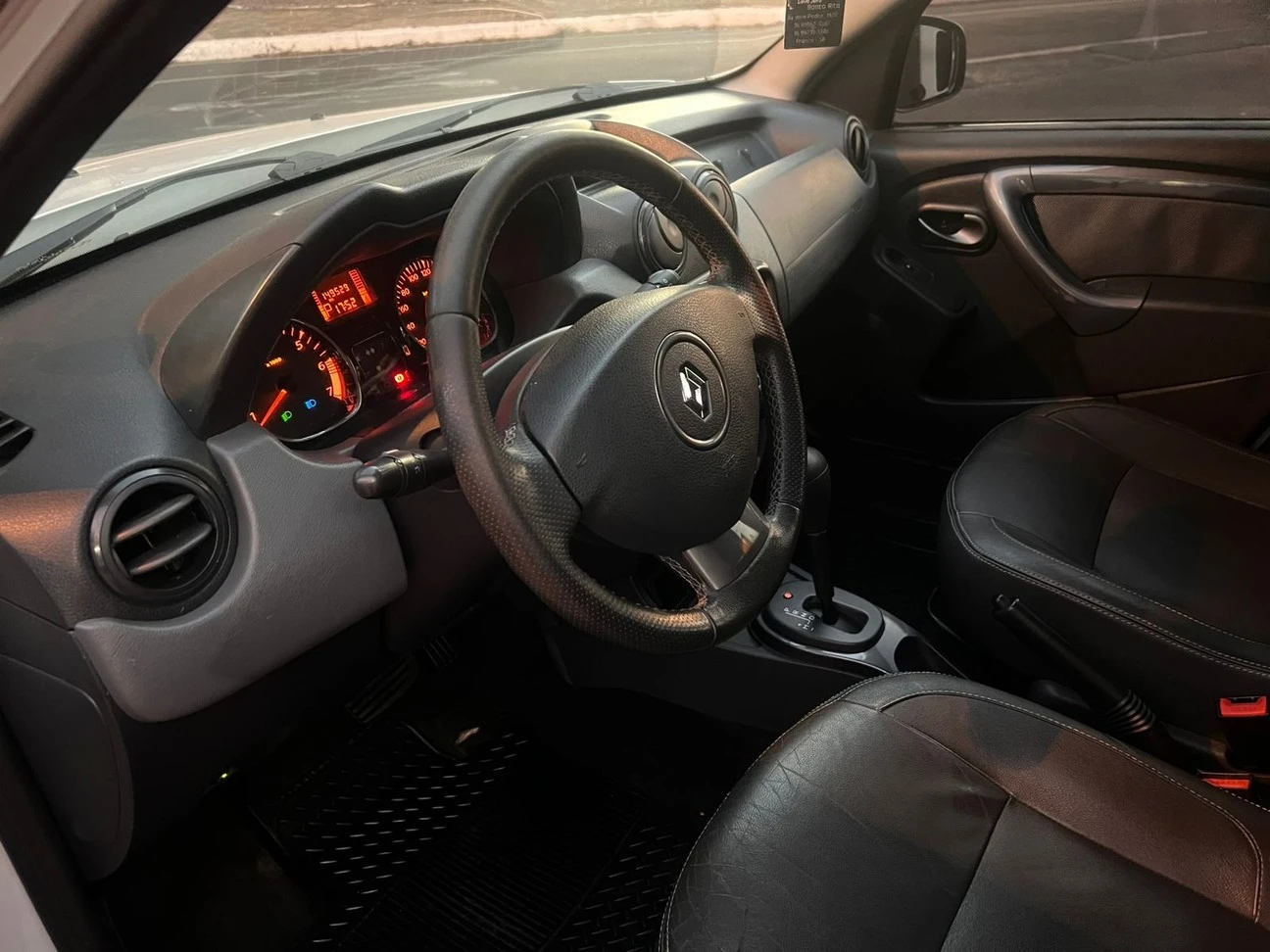 RENAULT DUSTER