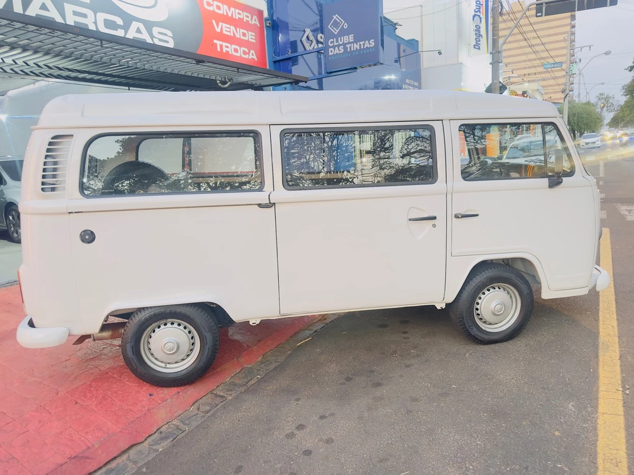 VOLKSWAGEN KOMBI