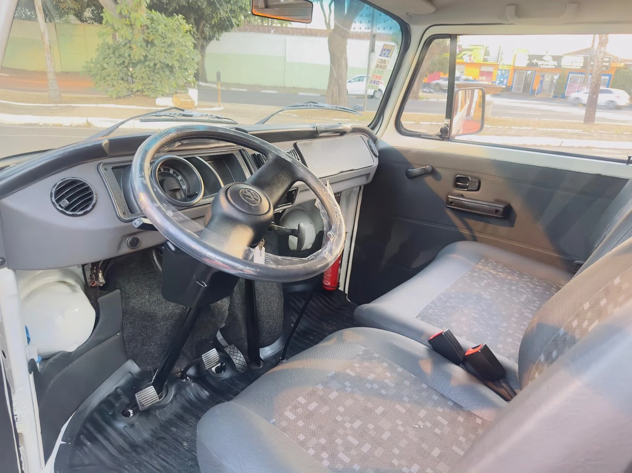 VOLKSWAGEN KOMBI