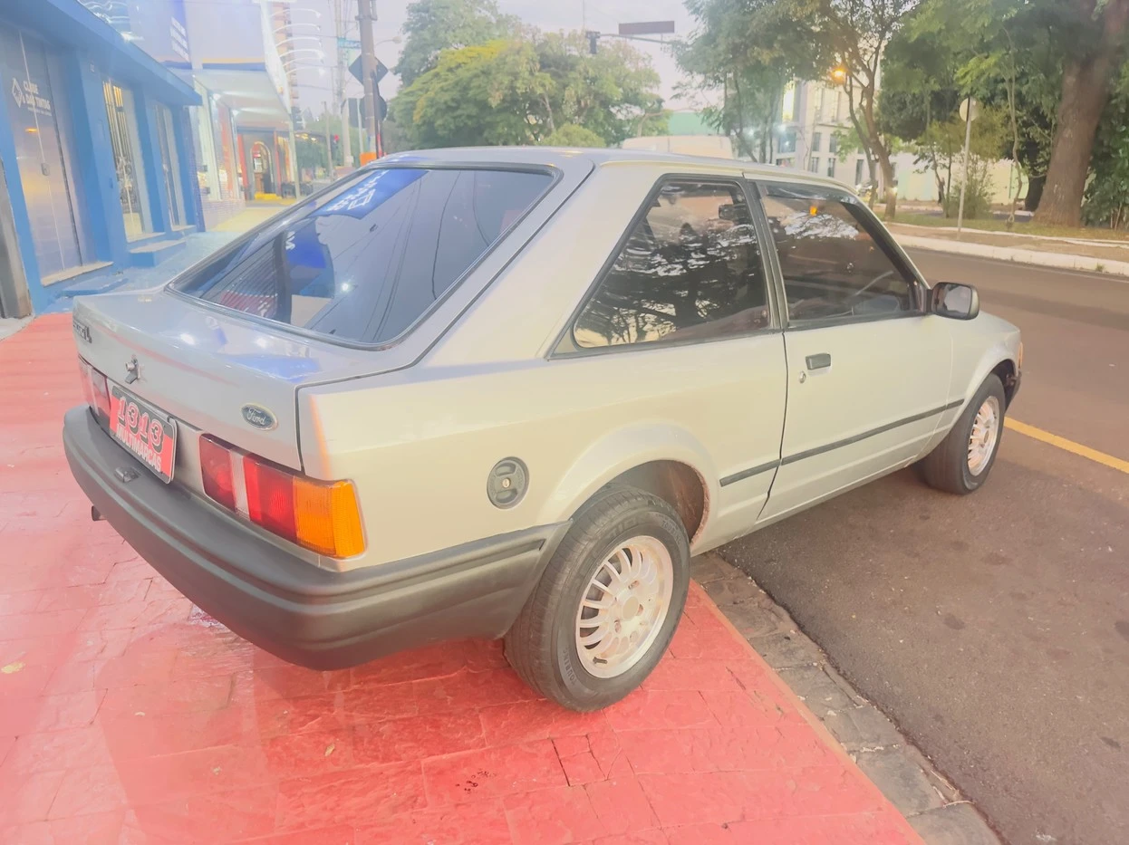 FORD ESCORT
