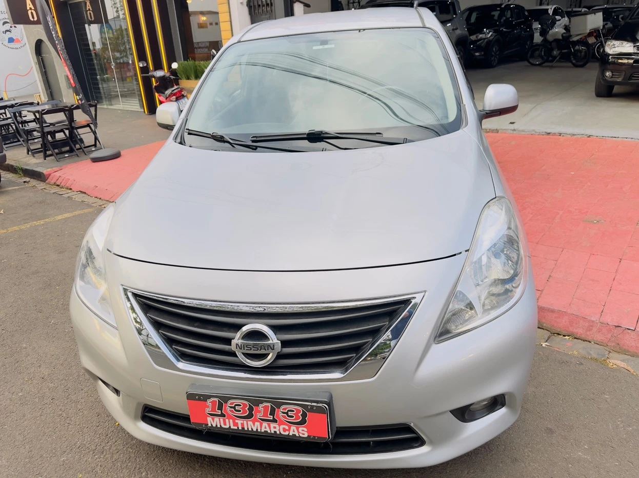 NISSAN VERSA