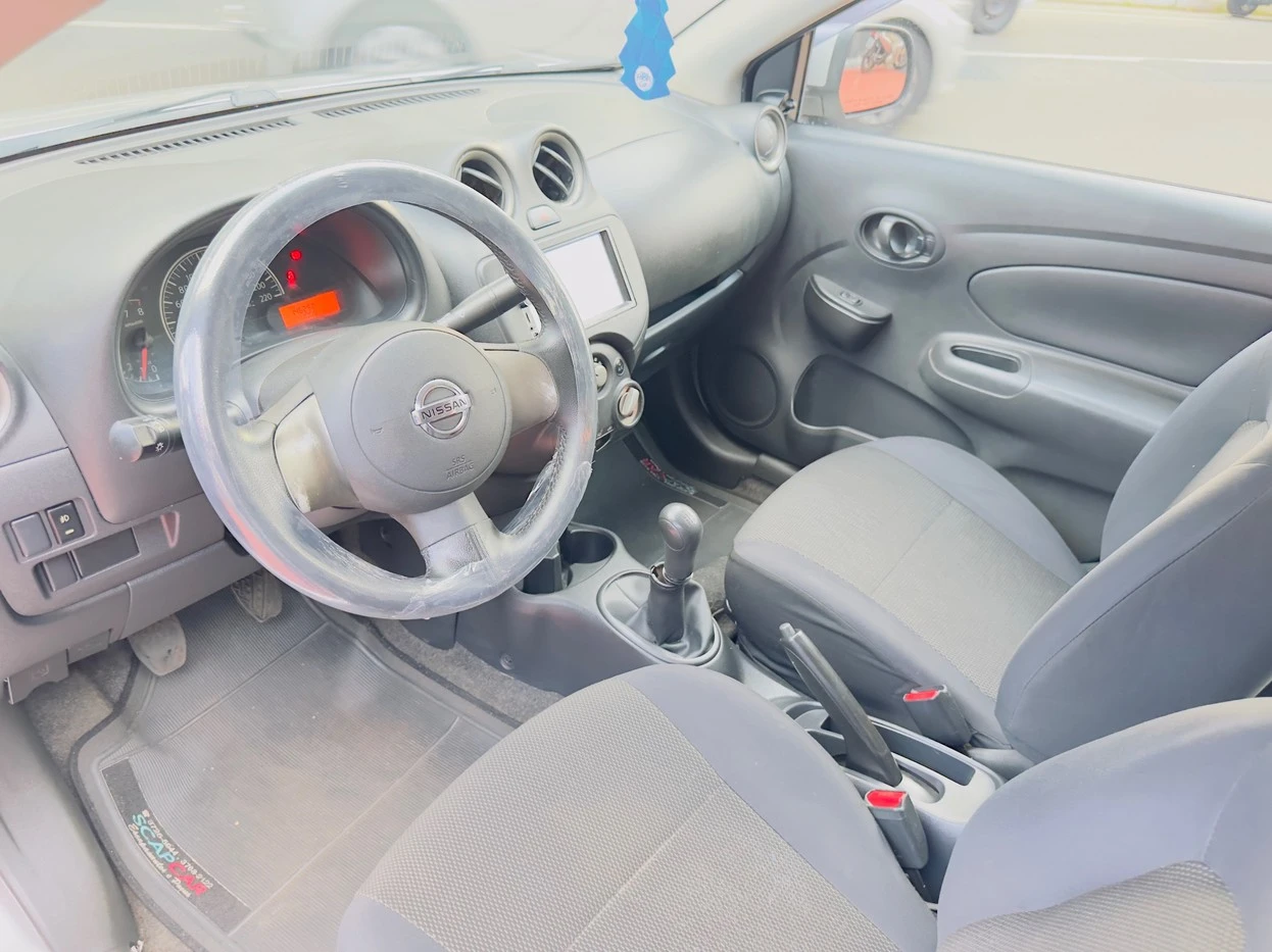 NISSAN VERSA