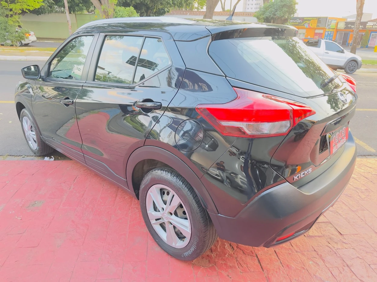 NISSAN KICKS