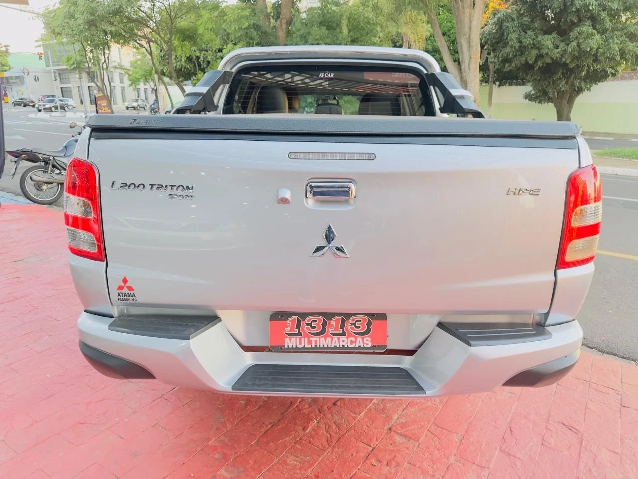 MITSUBISHI L200 TRITON