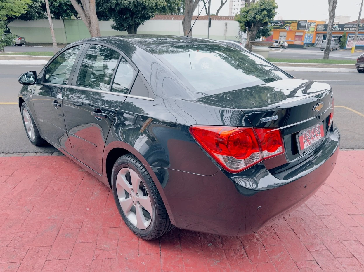CHEVROLET CRUZE