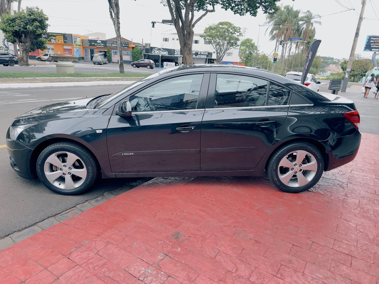 CHEVROLET CRUZE