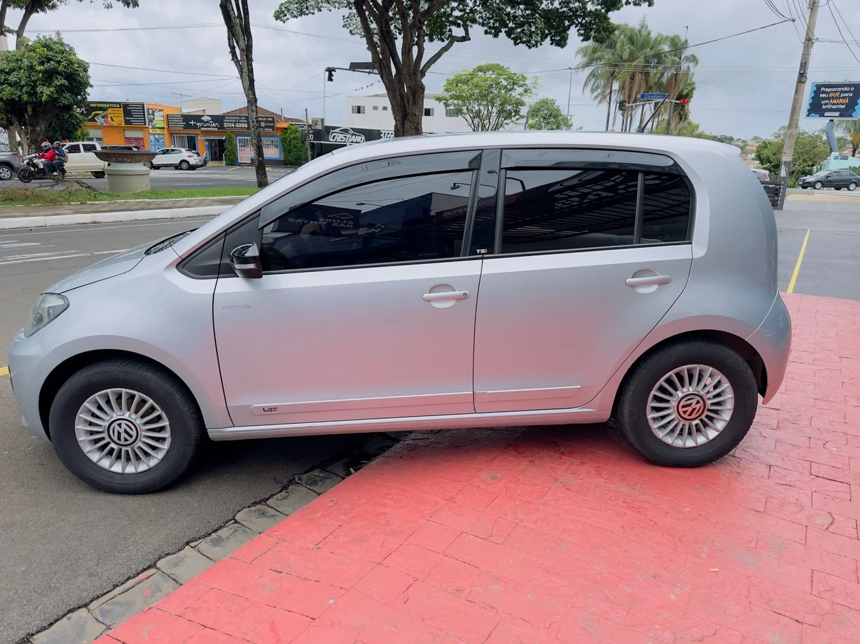 VOLKSWAGEN UP