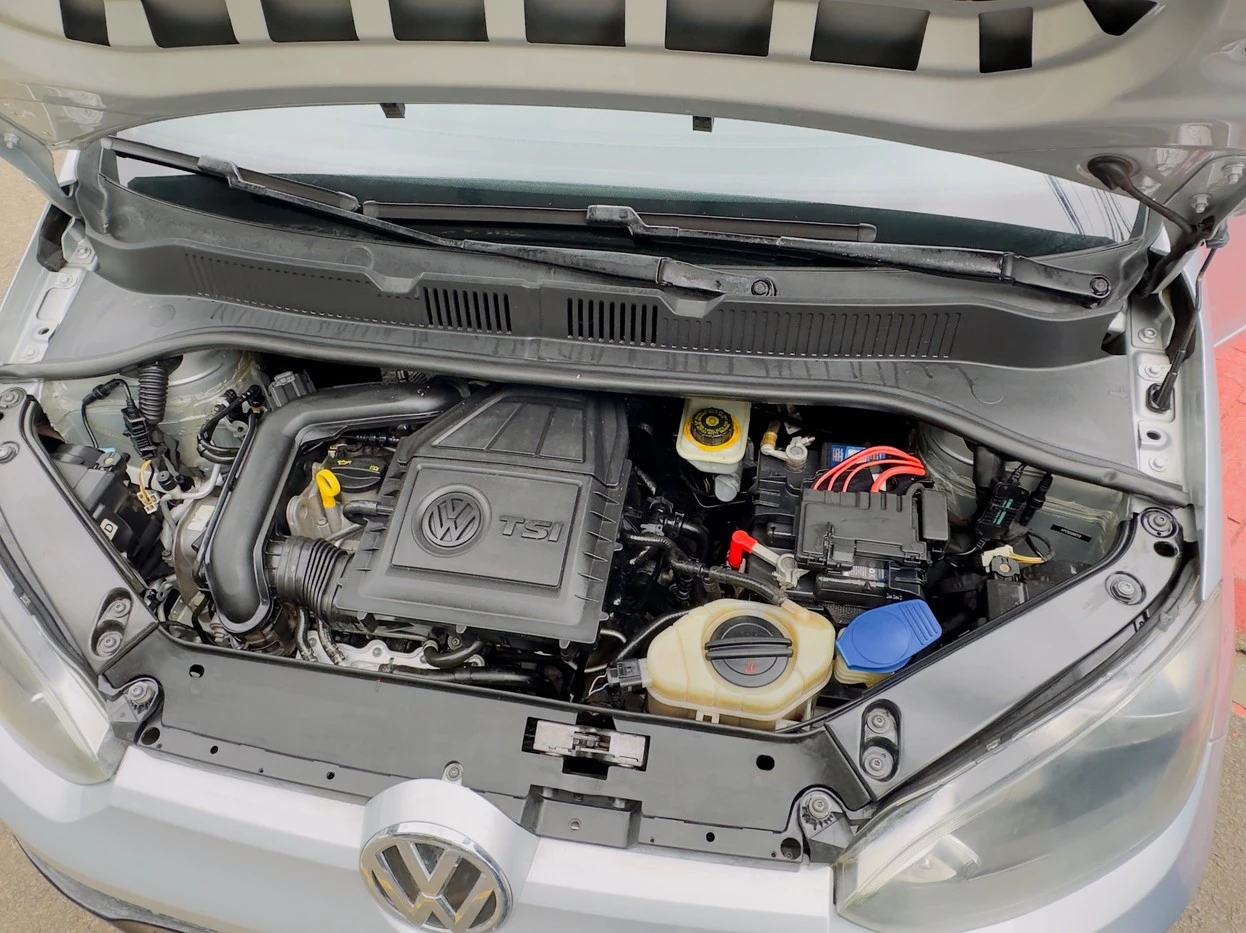 VOLKSWAGEN UP