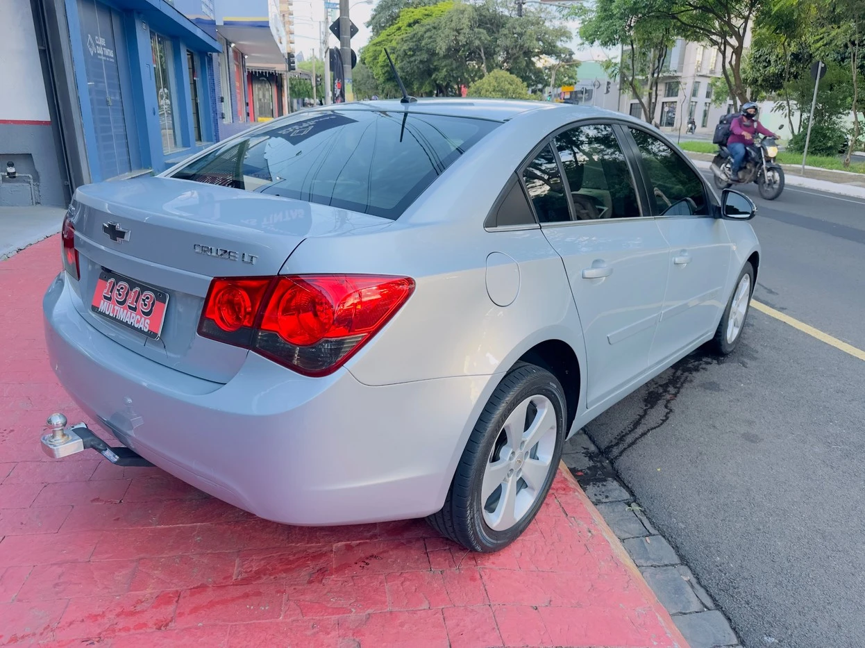 CHEVROLET CRUZE