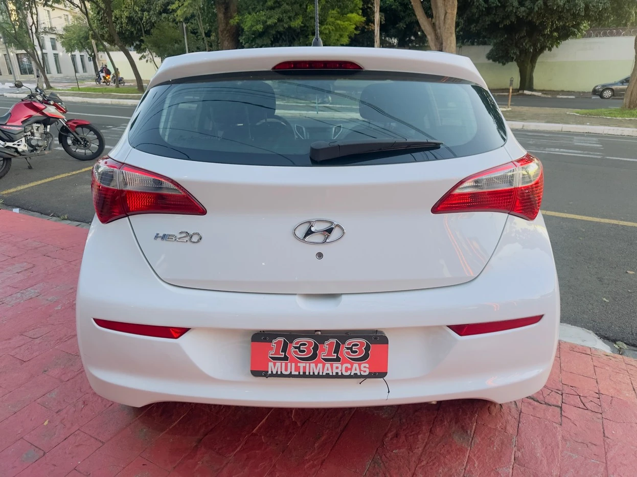 HYUNDAI HB20