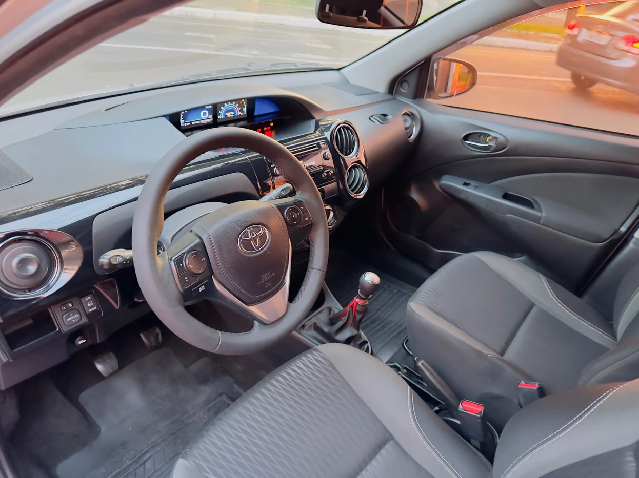 TOYOTA ETIOS