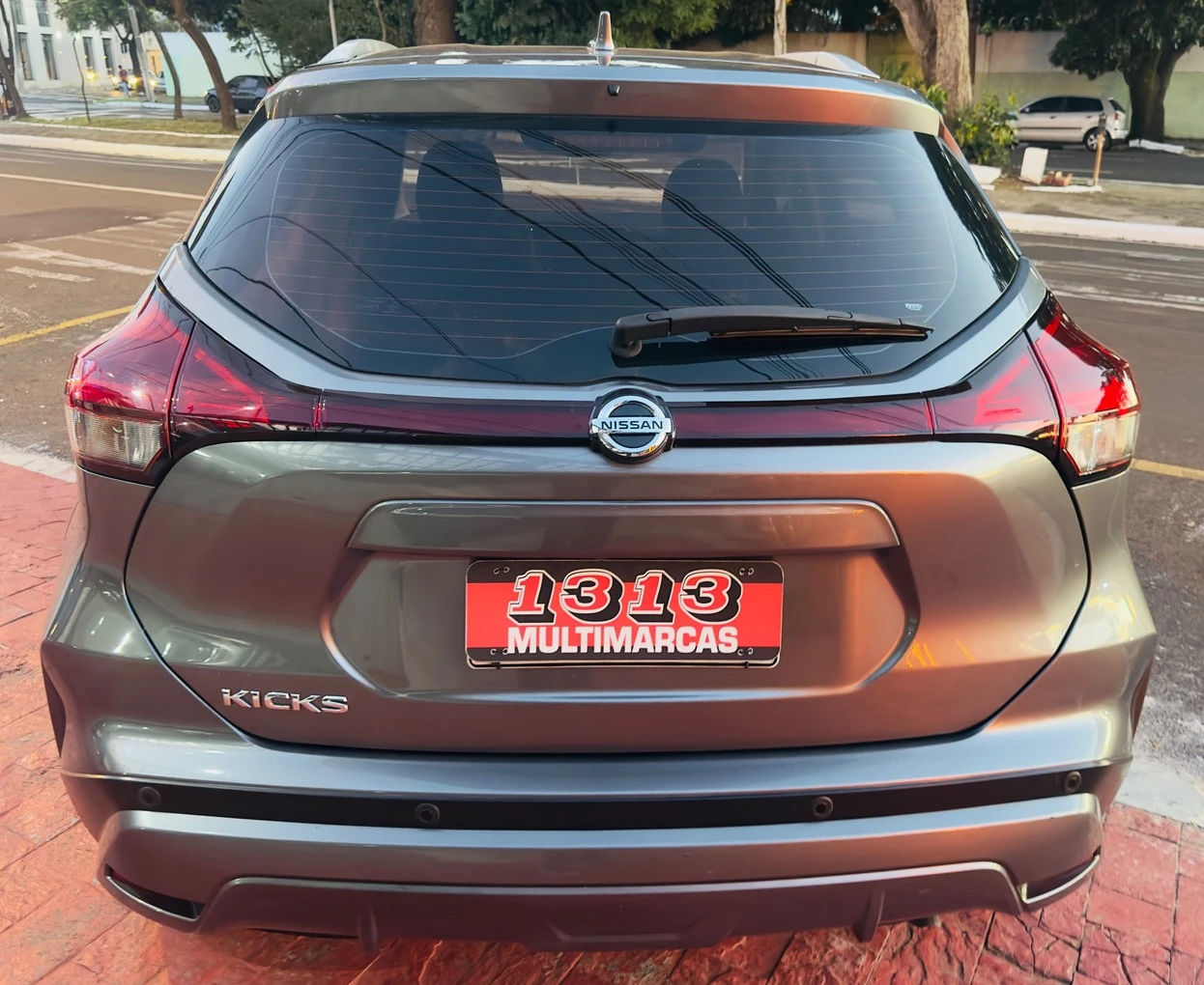 NISSAN KICKS