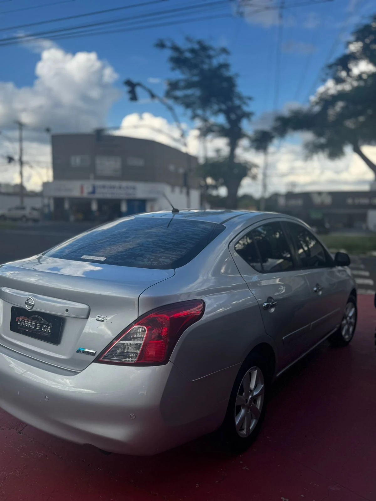 NISSAN VERSA