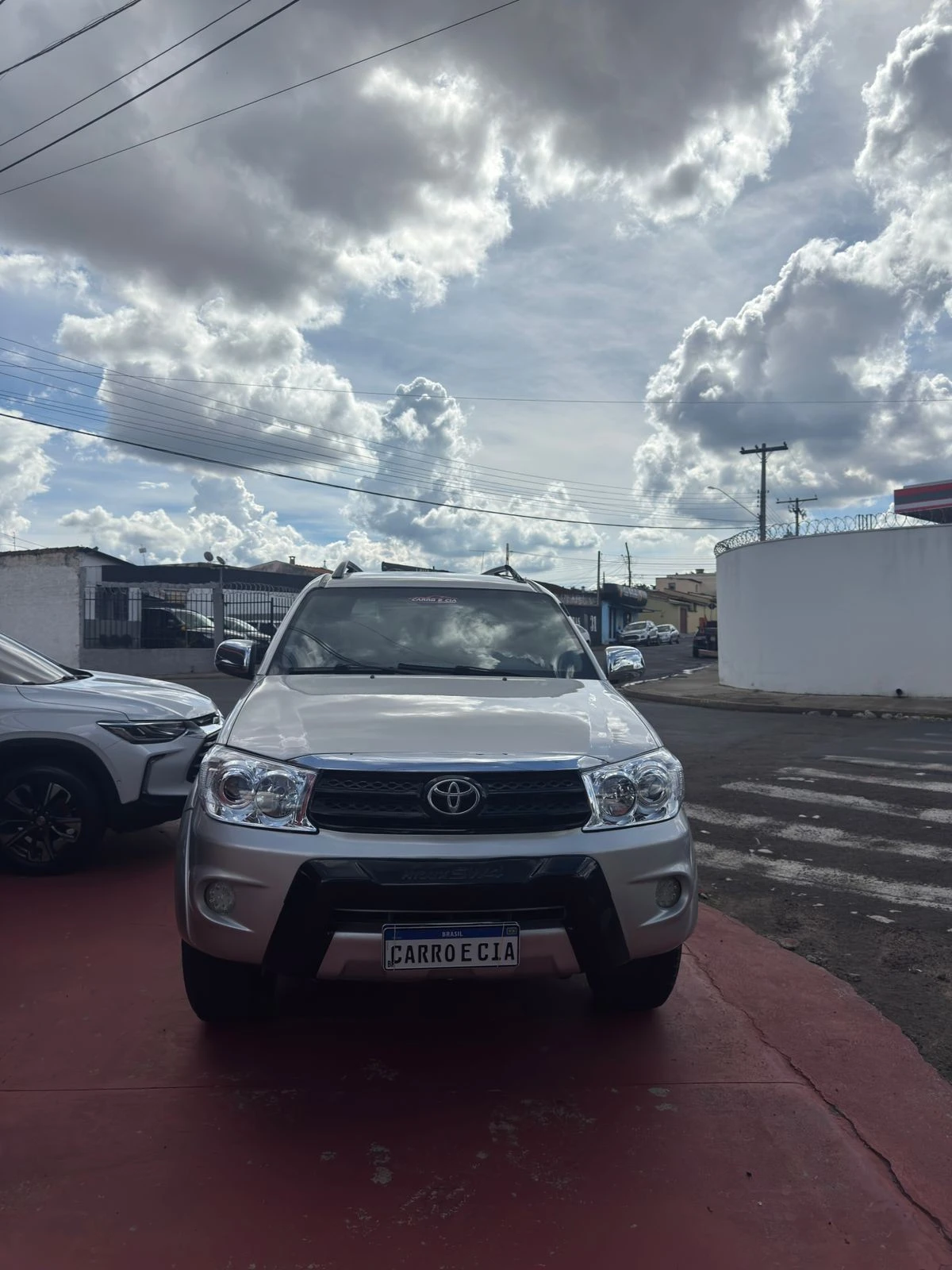 TOYOTA HILUX SW4