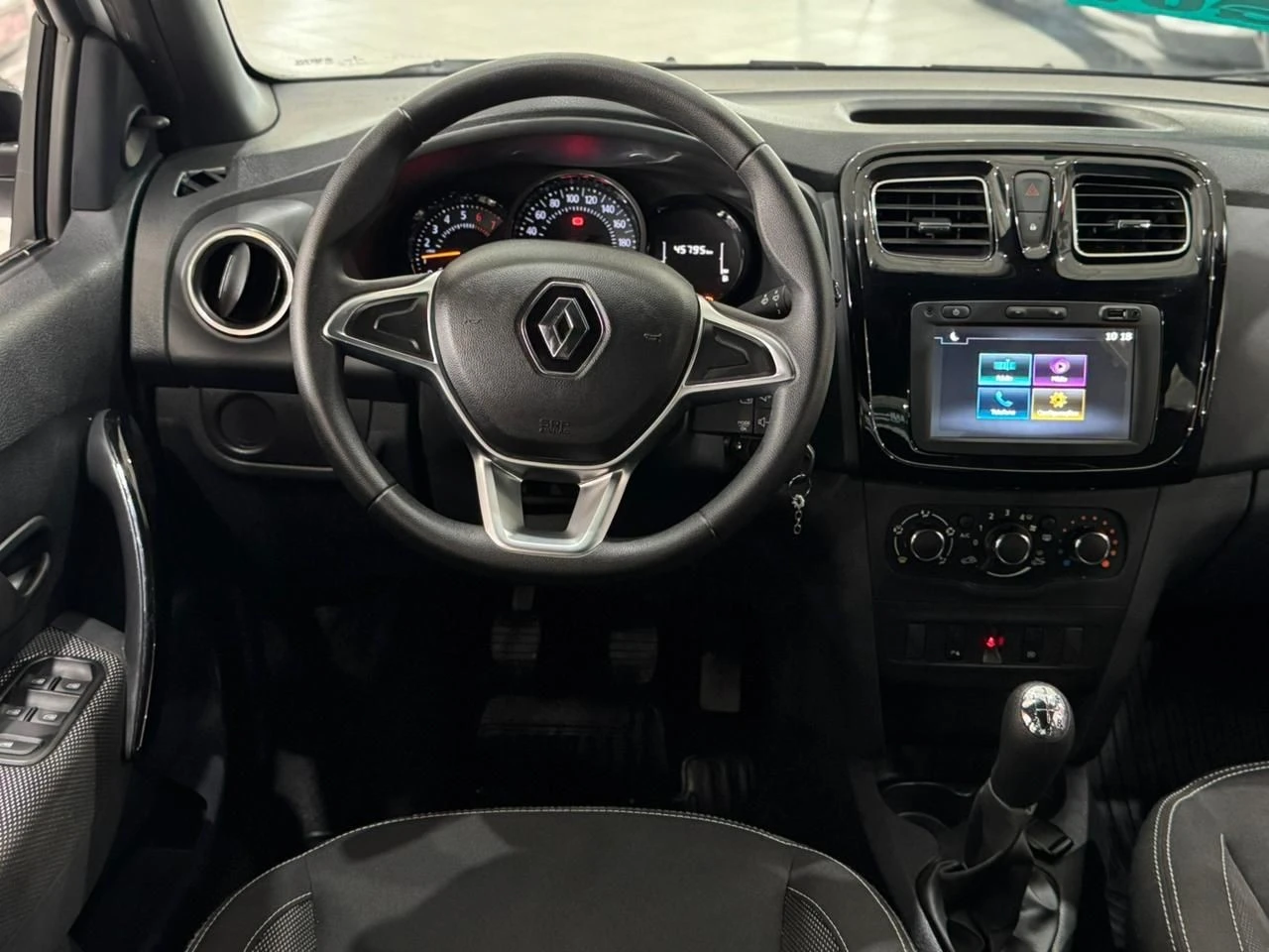 RENAULT LOGAN