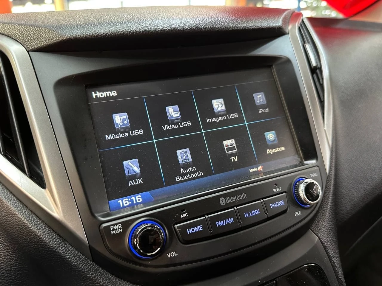 HYUNDAI HB20X