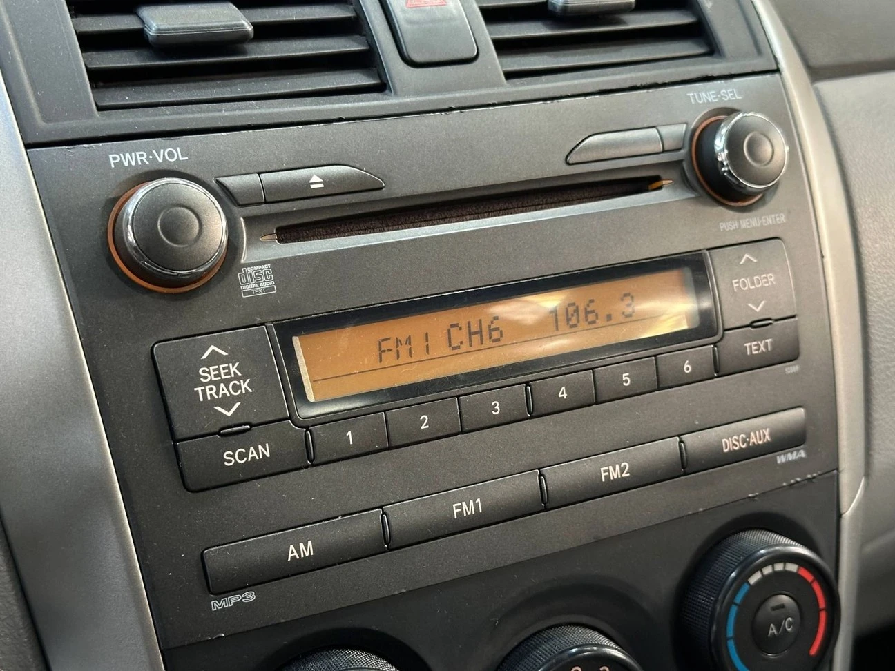TOYOTA COROLLA