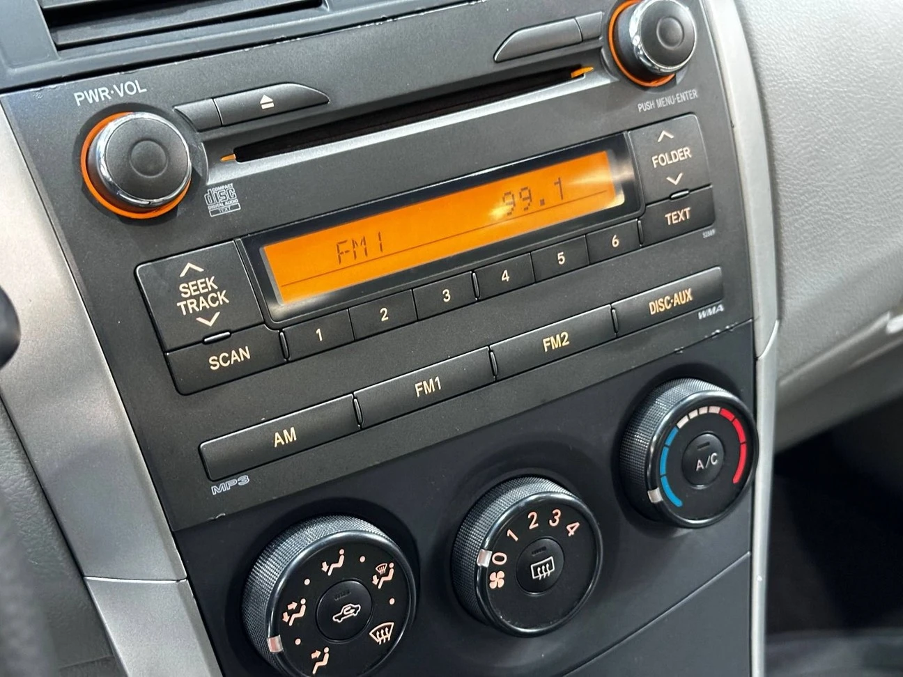 TOYOTA COROLLA