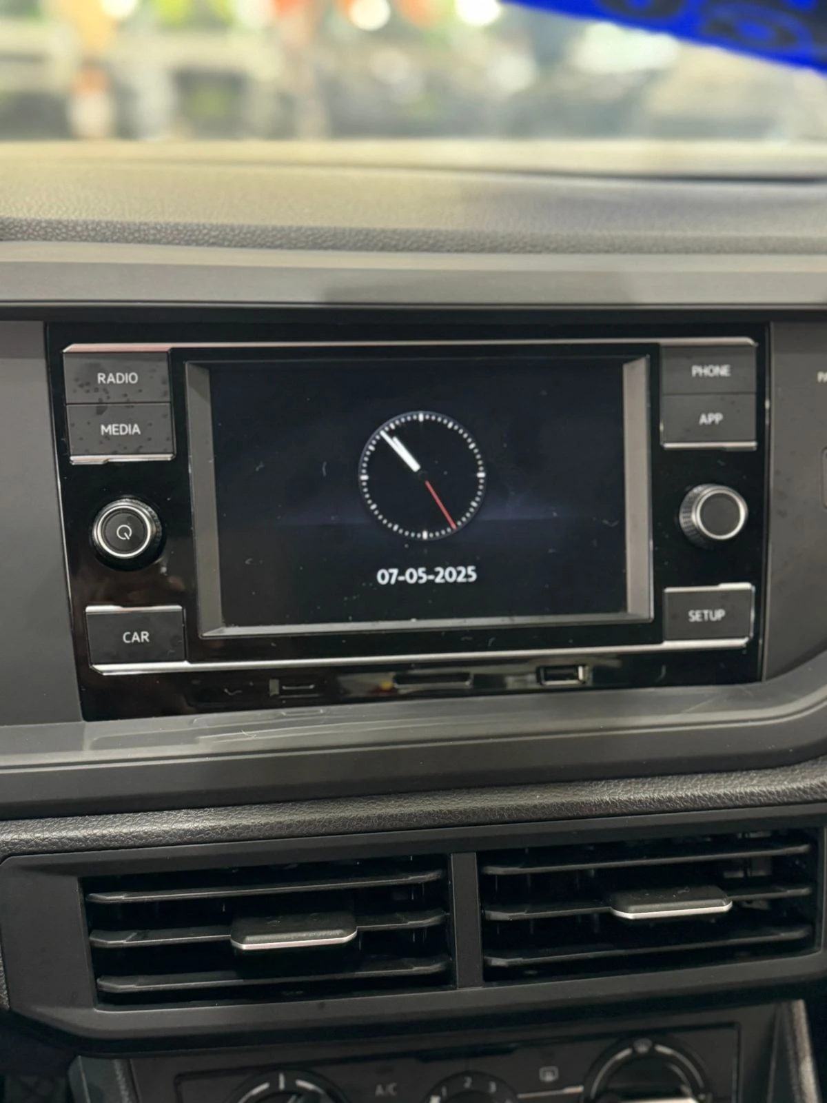 VOLKSWAGEN VIRTUS