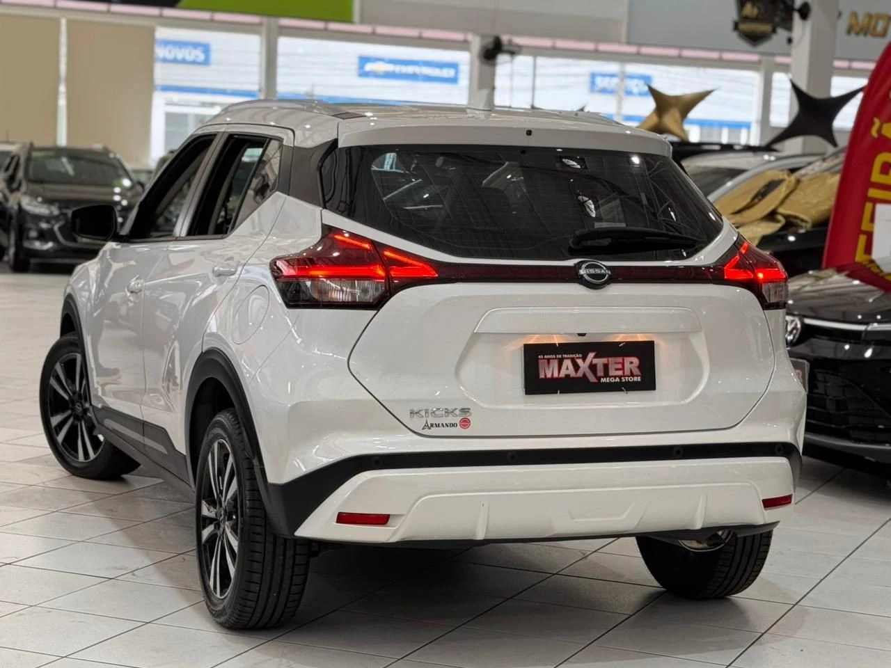 NISSAN KICKS