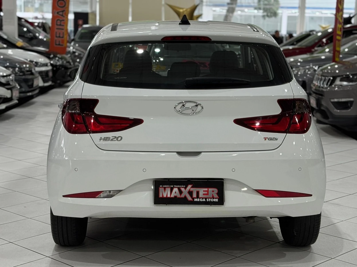 HYUNDAI HB20