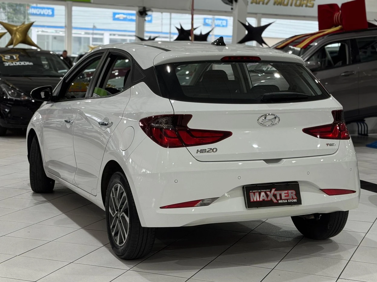 HYUNDAI HB20
