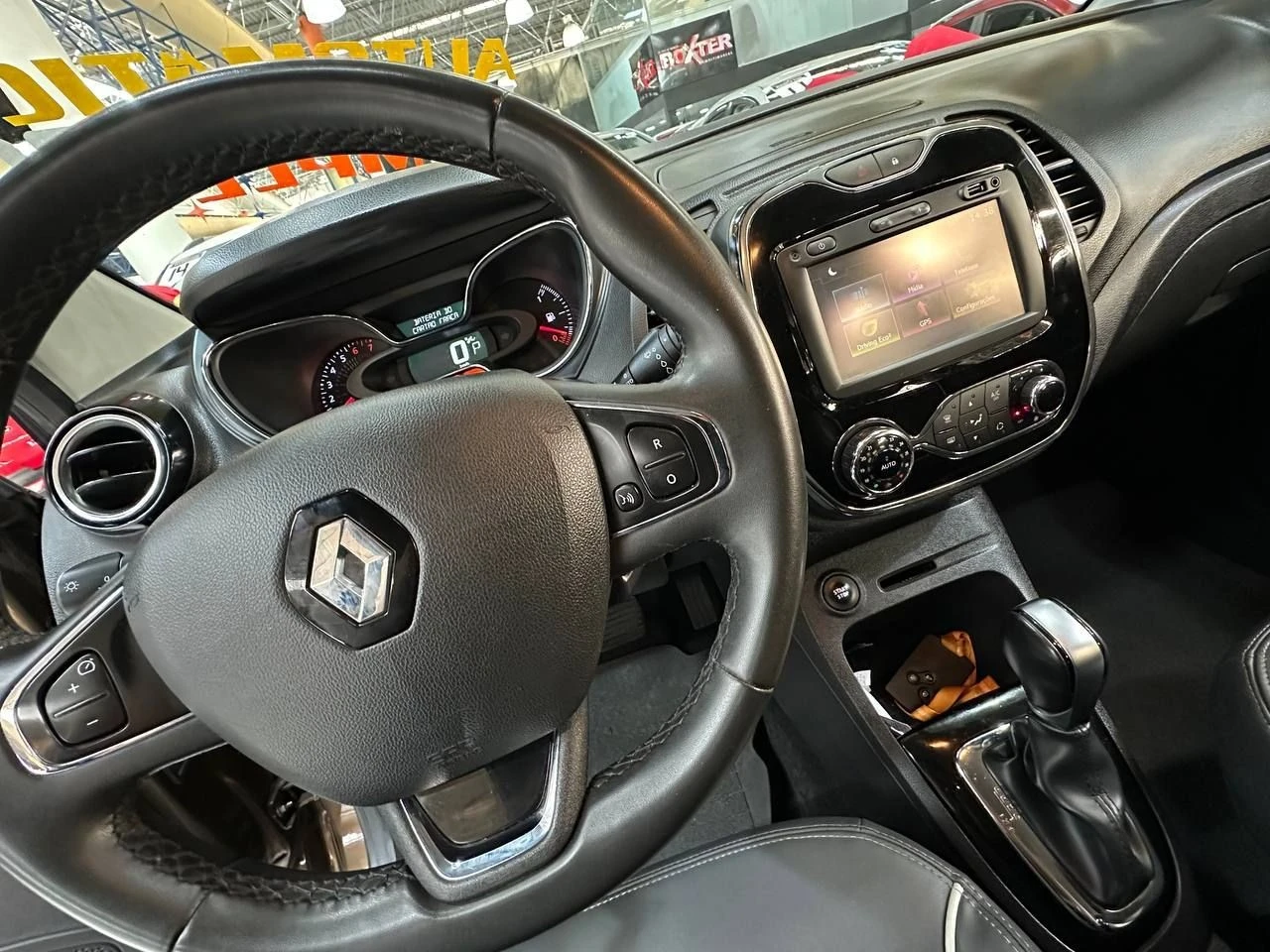RENAULT CAPTUR