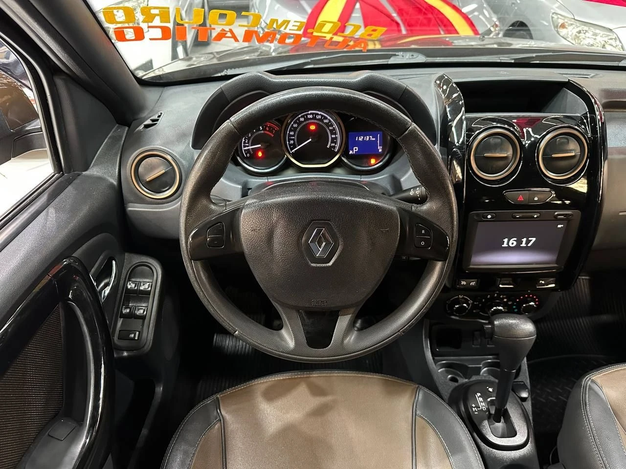 RENAULT DUSTER
