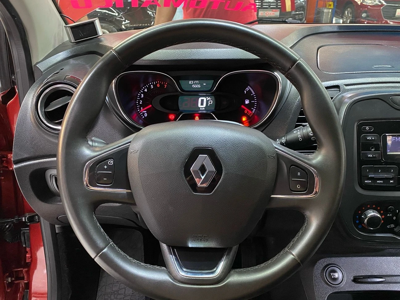 RENAULT CAPTUR