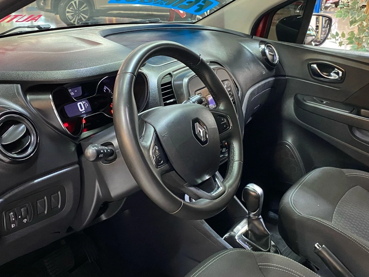 RENAULT CAPTUR