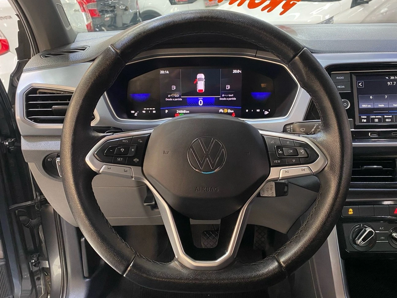 VOLKSWAGEN T-CROSS