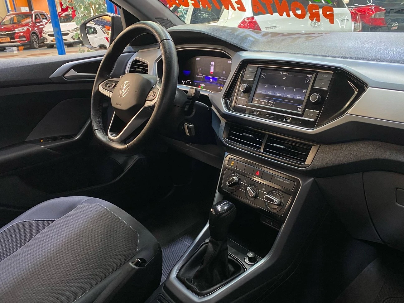 VOLKSWAGEN T-CROSS