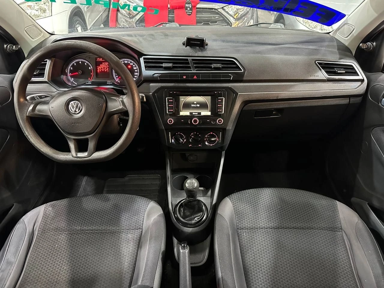 VOLKSWAGEN GOL