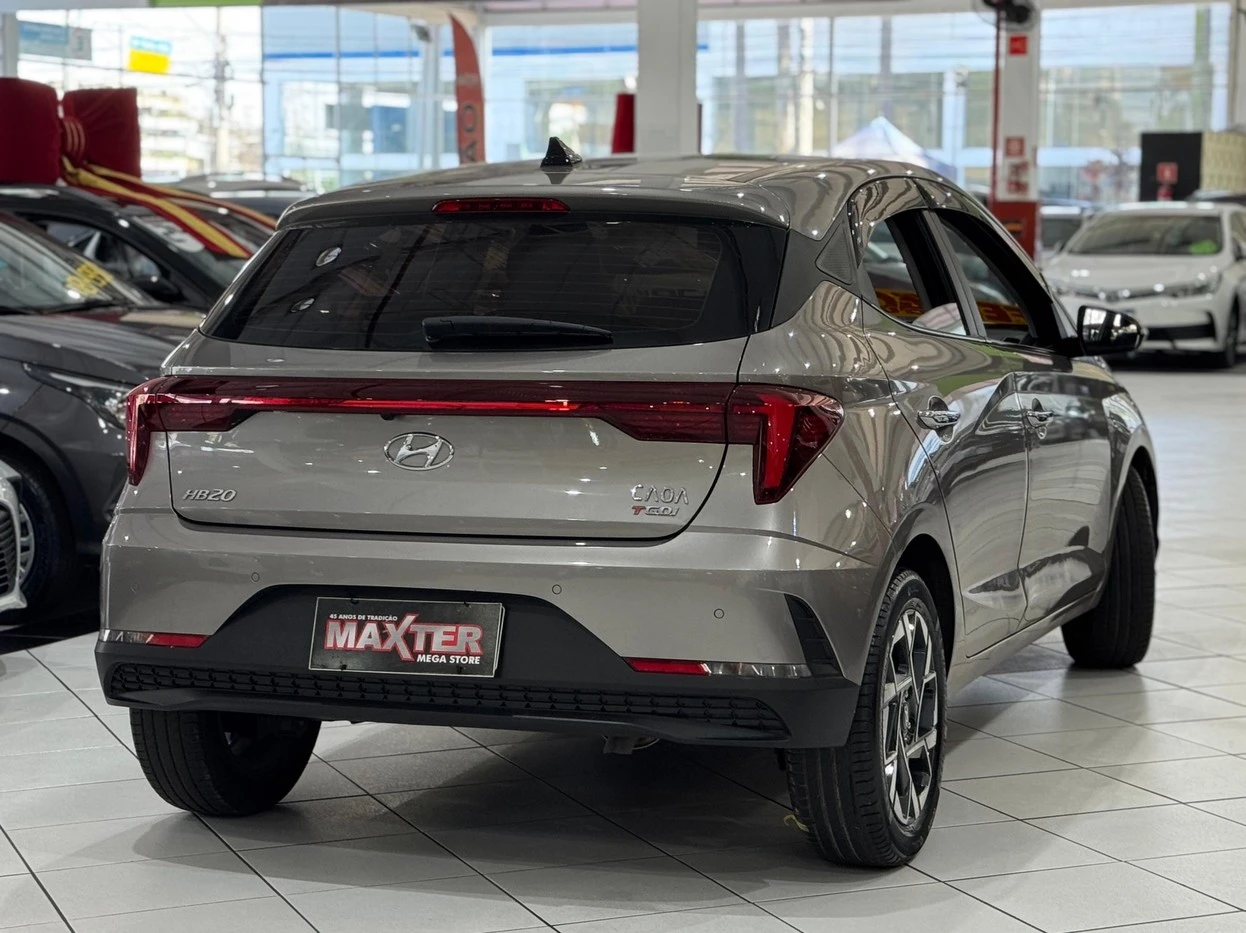 HYUNDAI HB20