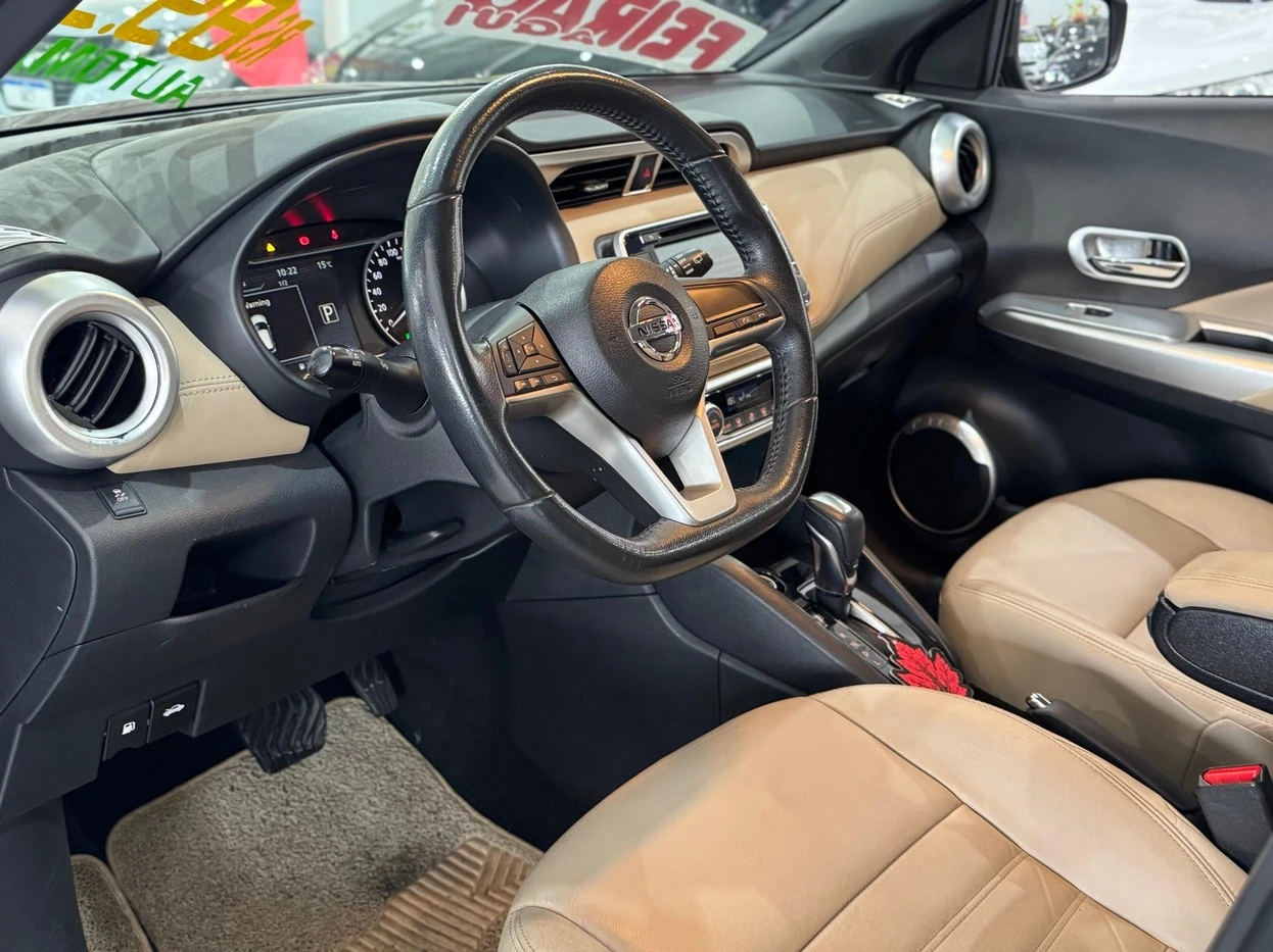 NISSAN KICKS
