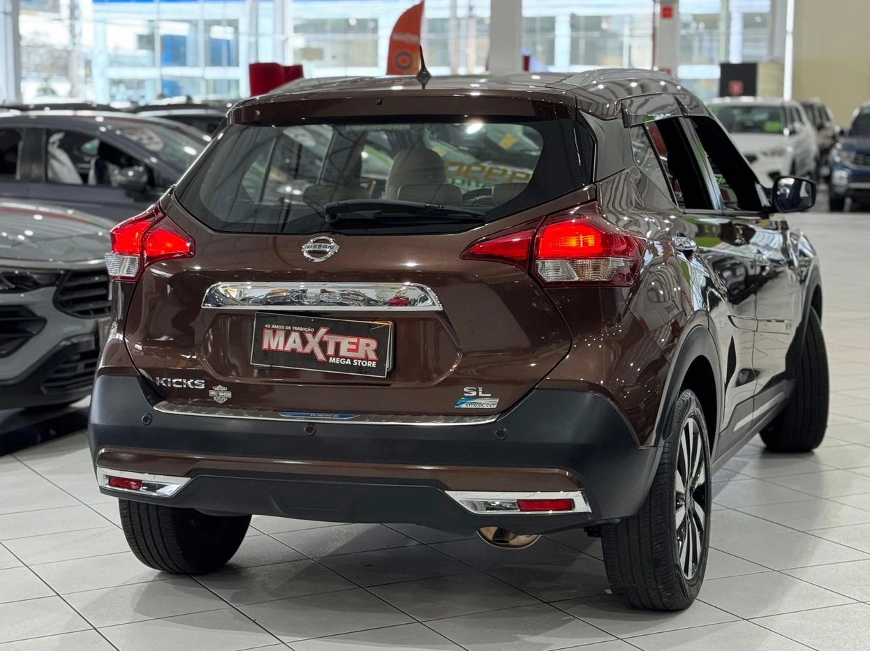 NISSAN KICKS