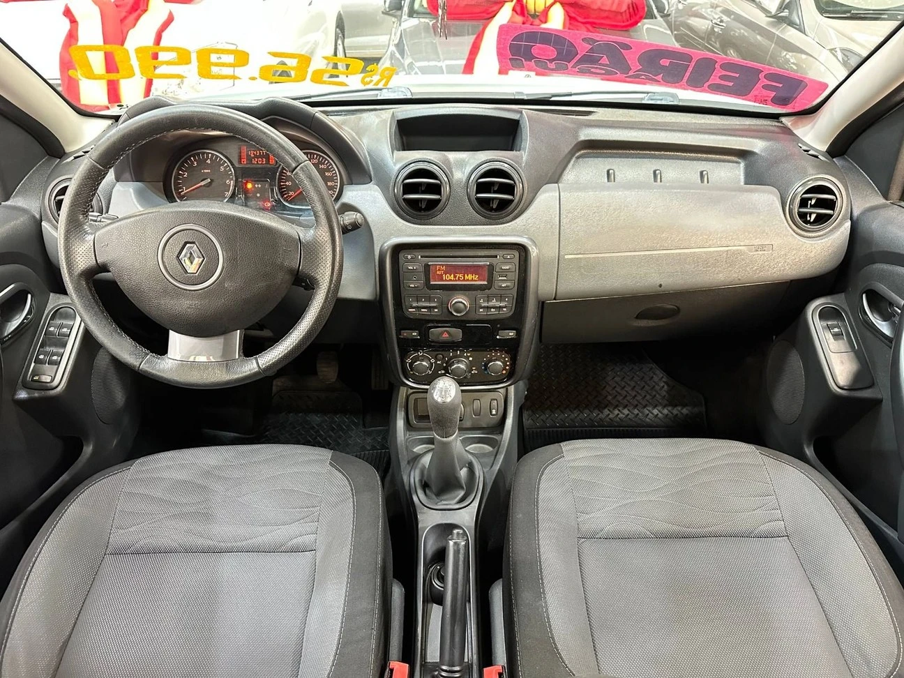 RENAULT DUSTER
