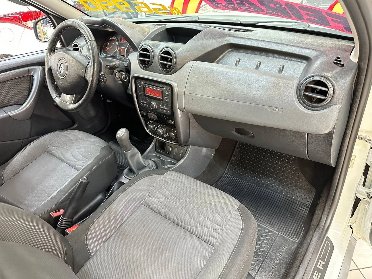 RENAULT DUSTER