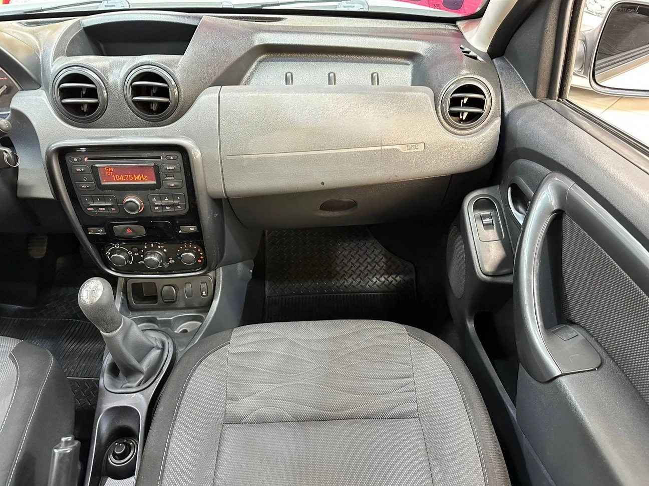 RENAULT DUSTER