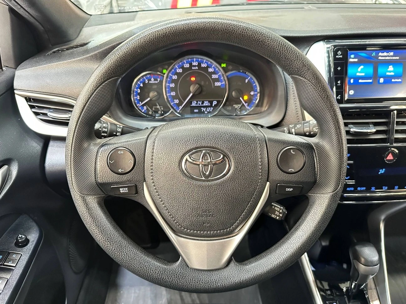 TOYOTA YARIS
