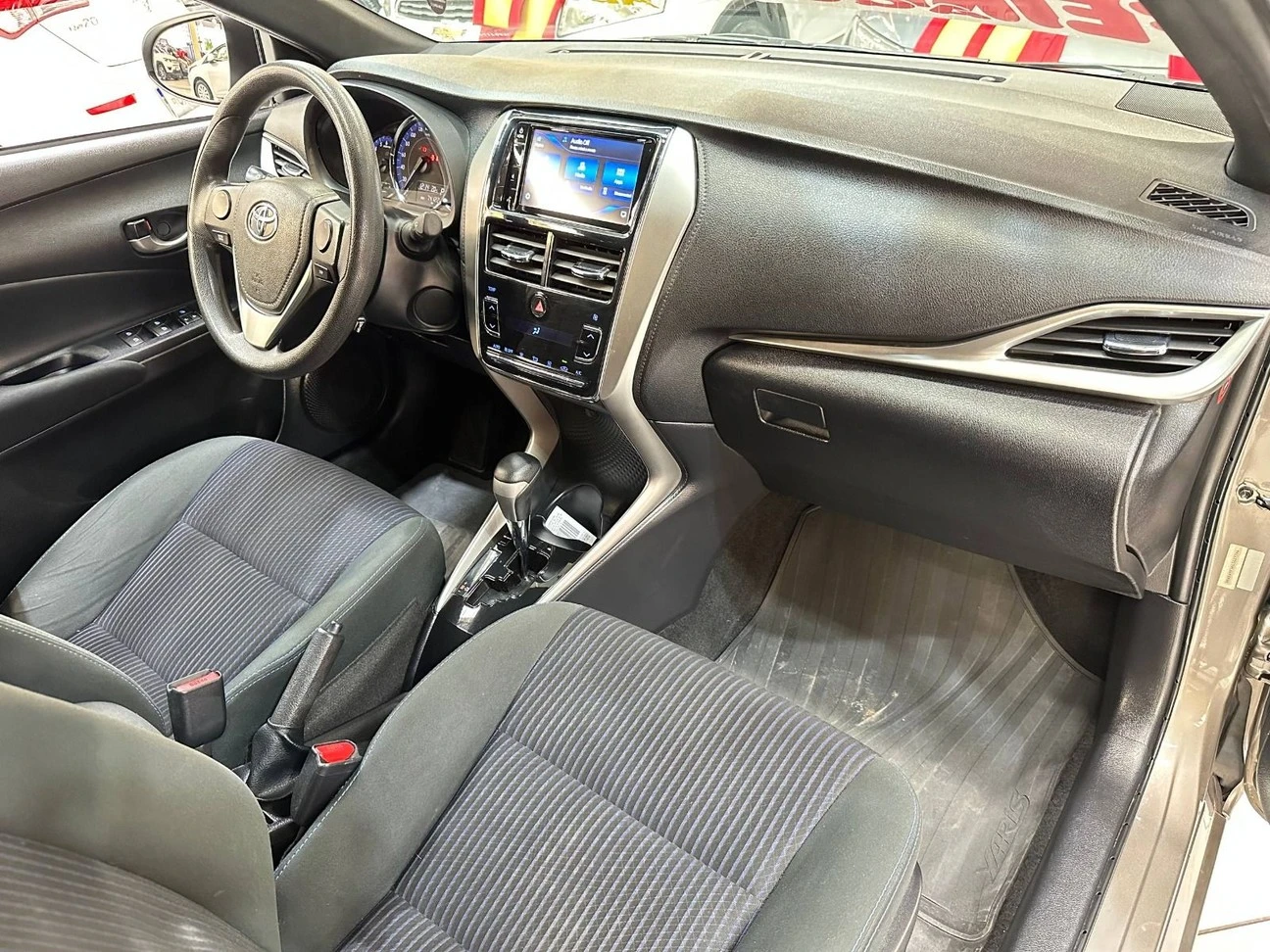 TOYOTA YARIS