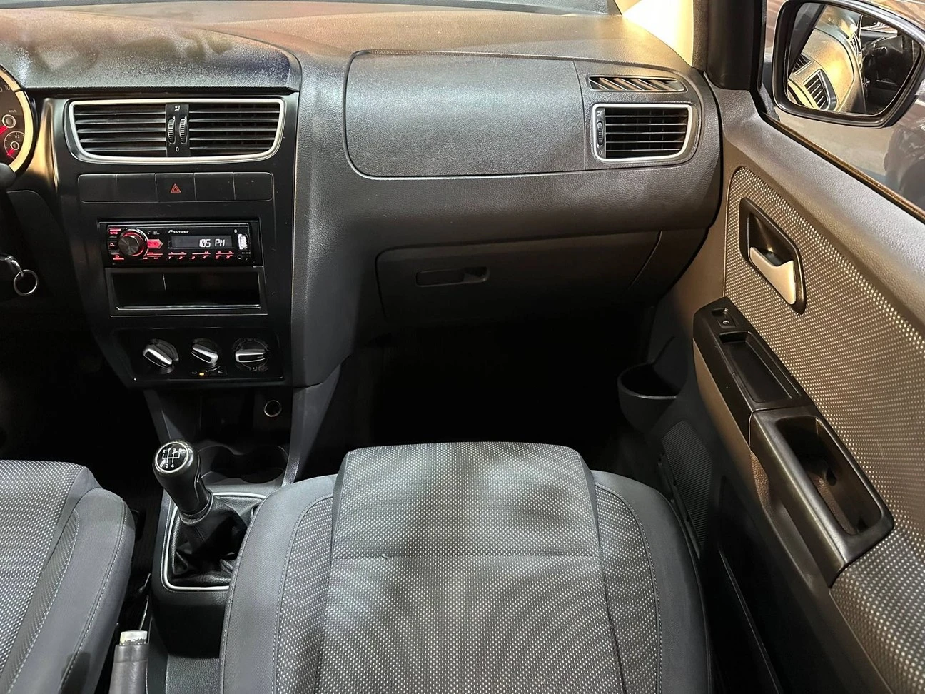 VOLKSWAGEN FOX