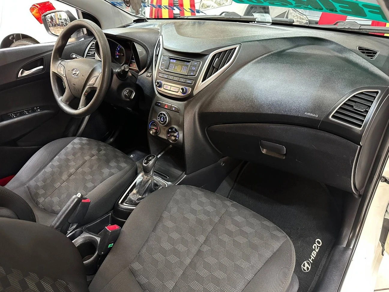 HYUNDAI HB20