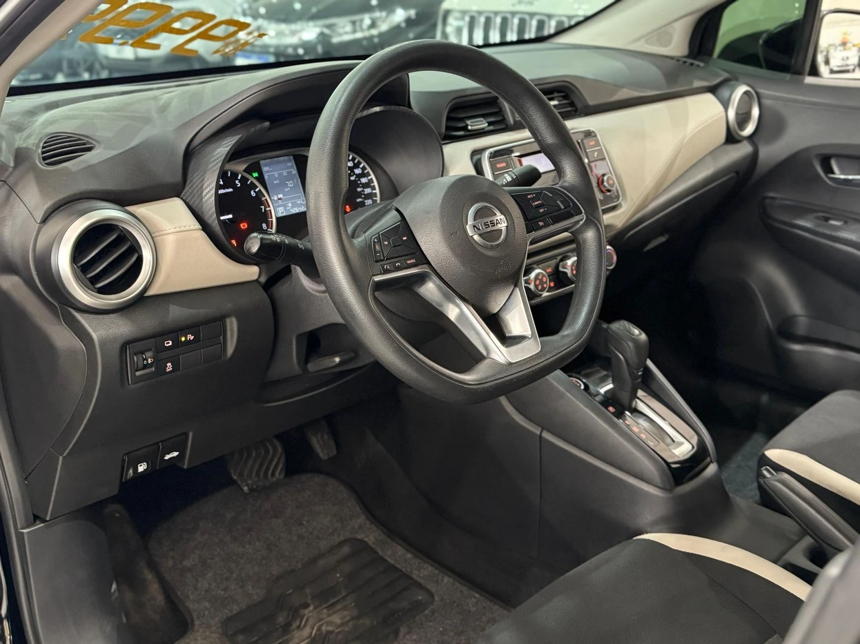 NISSAN VERSA