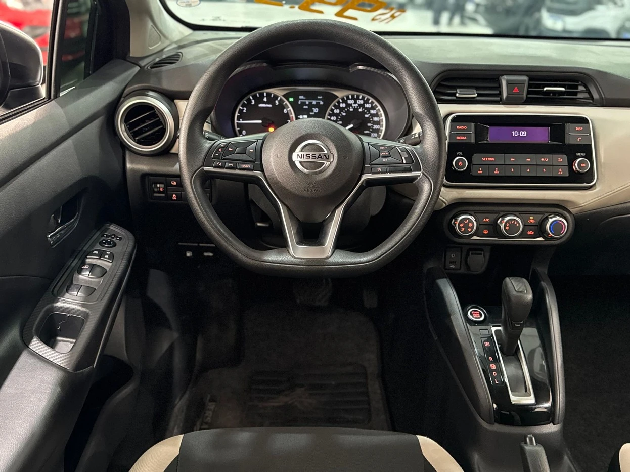 NISSAN VERSA